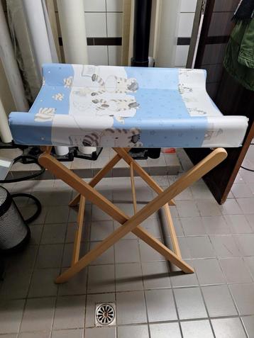 Commode Opklapbaar  beschikbaar voor biedingen