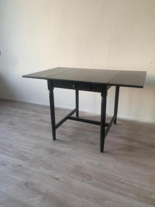 Zwarte Ikea Ingatorp klaptafel/tafel massief grenen 2-4 pers, Huis en Inrichting, Tafels | Eettafels, Gebruikt, 50 tot 100 cm