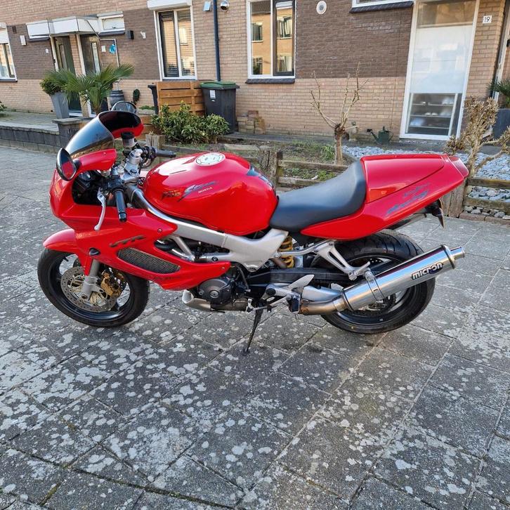 Te koop mooie honda VTR firestorm, Motoren, Motoren | Honda, Particulier, Ophalen