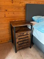 Houten Nachtkastje met Deur, Ophalen, Minder dan 45 cm, Zo goed als nieuw, Minder dan 55 cm