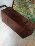ANTIEKE HOUTEN KOFFER KAST MET LEDEREN ACCENTEN 92X88X13 CM, Ophalen of Verzenden