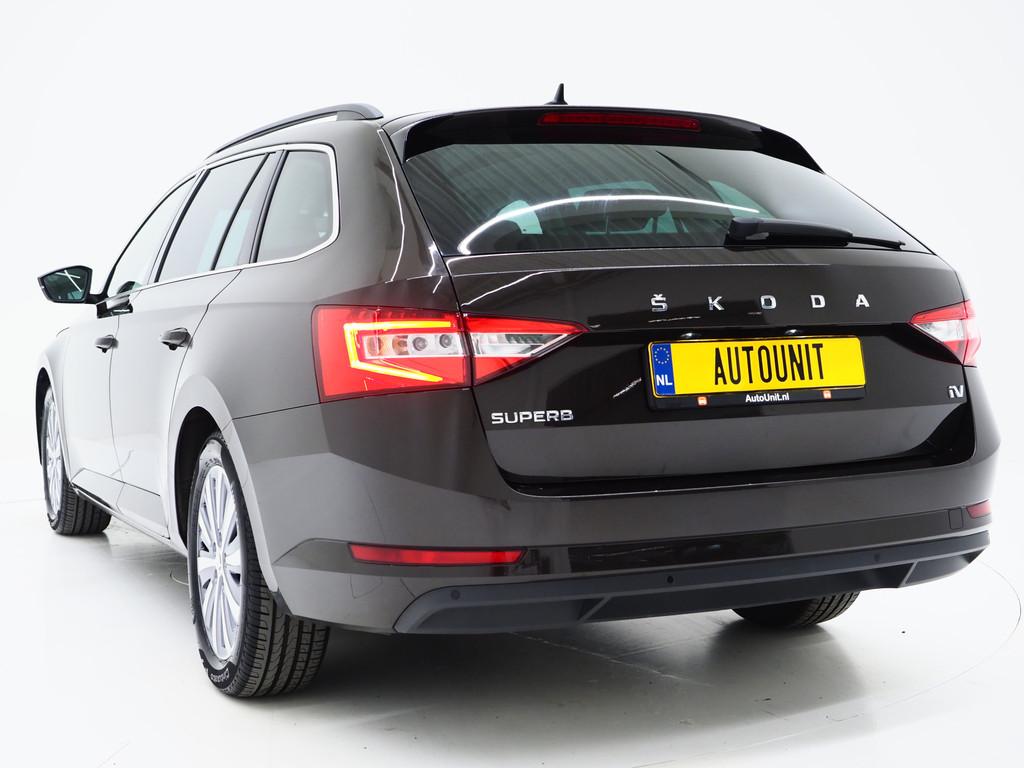 Skoda Superb Combi 1.4 TSI iV 218PK | Panoramadak | Trekhaak, Auto's, Skoda, Stof, Gebruikt, Zwart, 4 cilinders