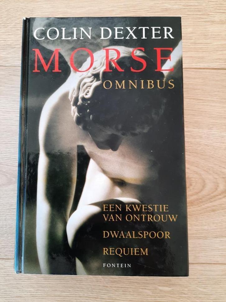 Thrillers Morse omnibus - Colin Dexter, Boeken, Detectives, Gelezen, Ophalen of Verzenden