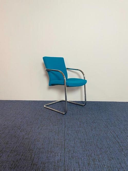 6 x Vergaderstoel Vepa, blauwe stof, chroom onderstel, Huis en Inrichting, Stoelen, Gebruikt, Vijf, Zes of meer stoelen, Stof