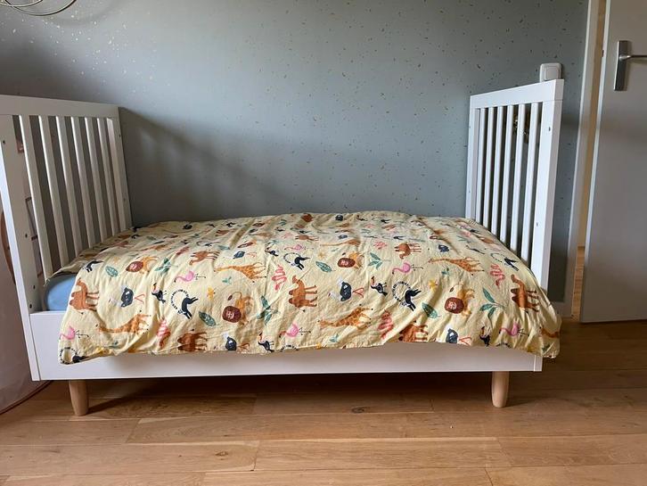 Petit Amelie Bocca doorgroeiledikant 140x70, Kinderen en Baby's, Babywiegjes en Ledikanten, Zo goed als nieuw, Ledikant, Ophalen