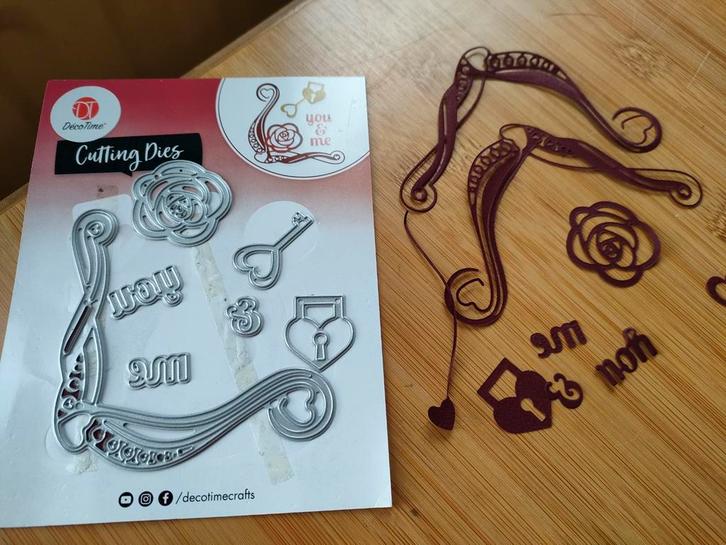 DecoTime Snijmallen - You & Me, Hobby en Vrije tijd, Knutselen, Zo goed als nieuw, Gereedschap of Toebehoren, Ophalen of Verzenden