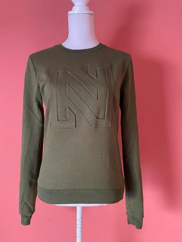 Nikkie mosgroene trui maat 34/36 beschikbaar voor biedingen