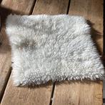 Klein nep vachtje, Ophalen of Verzenden, Zo goed als nieuw