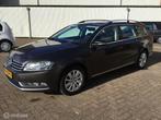 Volkswagen Passat Variant 2.0 TDI Highline Blue PANO DAK, Voorwielaandrijving, Euro 5, Stof, Zwart