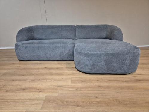 30% KORTING - NIEUW - Montel Wave Hoekbank - Grijs - Stof, Huis en Inrichting, Banken | Sofa's en Chaises Longues, Nieuw, Vierpersoons of meer