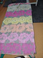 Te koop. Badlakens met bloemen. 100%katoen. 90 bij 165, Ophalen of Verzenden, Gebruikt, Handdoek