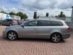 Volkswagen Passat Variant 1.6 TDI BlueMotion Executive Editi, Euro 5, Stof, Gebruikt, 4 cilinders