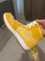 Nike schoenen, Geel, Nike, Ophalen of Verzenden, Sneakers of Gympen