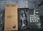 Hot toys Selina Kyle Catwoman MMS188 (Dark Knight), Ophalen of Verzenden, Actiefiguur of Pop, Zo goed als nieuw, Film