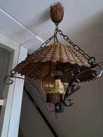 Vintage Hanglamp met Wicker Kap, Huis en Inrichting, Lampen | Hanglampen, Gebruikt, Vintage, Ophalen of Verzenden, Glas