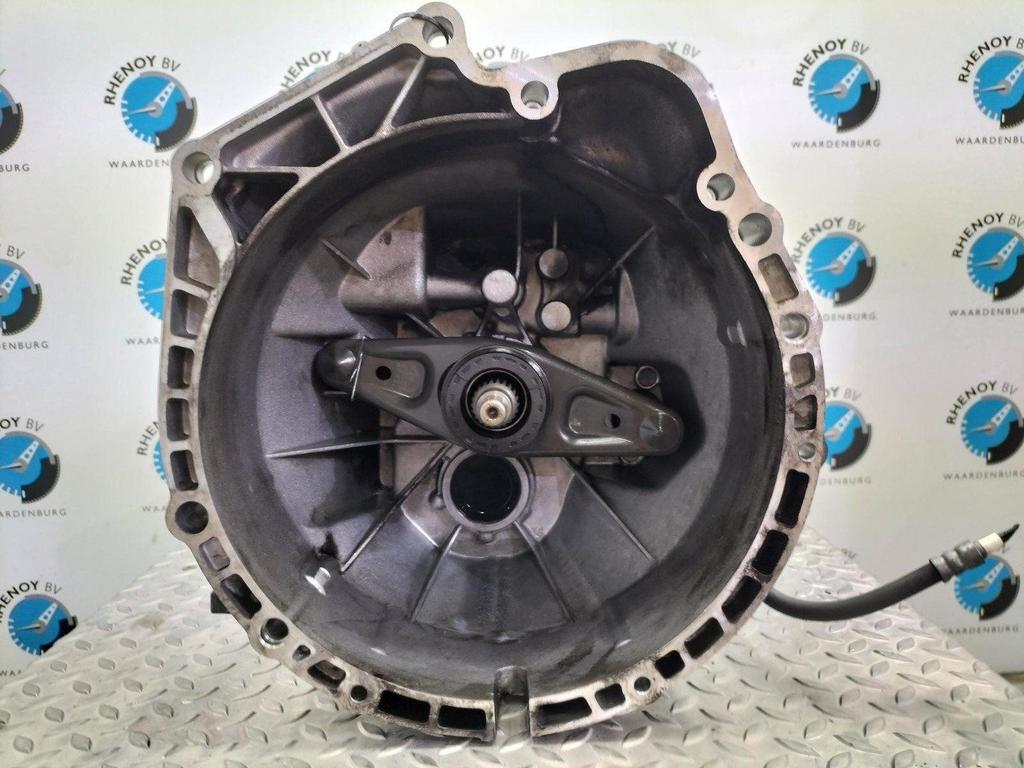 BMW 3 SERIES E90 318i Business Line  TRANSMISSIE / VERSNELLI, Ophalen of Verzenden, Gebruikt, Stiba lid