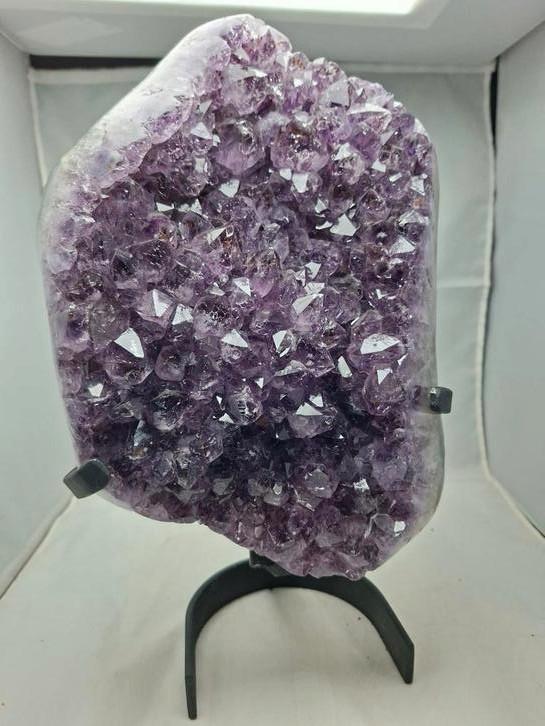 Amethist op standaard, Verzamelen, Mineralen en Fossielen, Ophalen