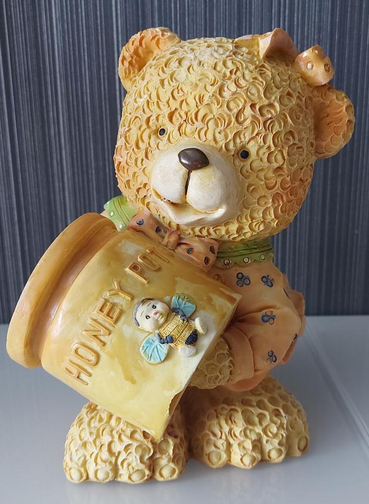 Leuke spaarpot vrouwtjes beer met honingpot, Verzamelen, Spaarpotten, Gebruikt, Dier, Steen, Aardewerk of Keramiek, Ophalen of Verzenden