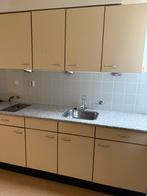 Keukenblok 210 cm met bovenkasten, Huis en Inrichting, Keuken | Complete keukens, Ophalen of Verzenden, Gebruikt, Crème, Enkelwandige keuken