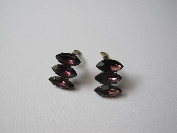Oorbellen antiek art deco messing paars glas, Sieraden, Tassen en Uiterlijk, Antieke sieraden, Oorbellen, Overige materialen, Verzenden