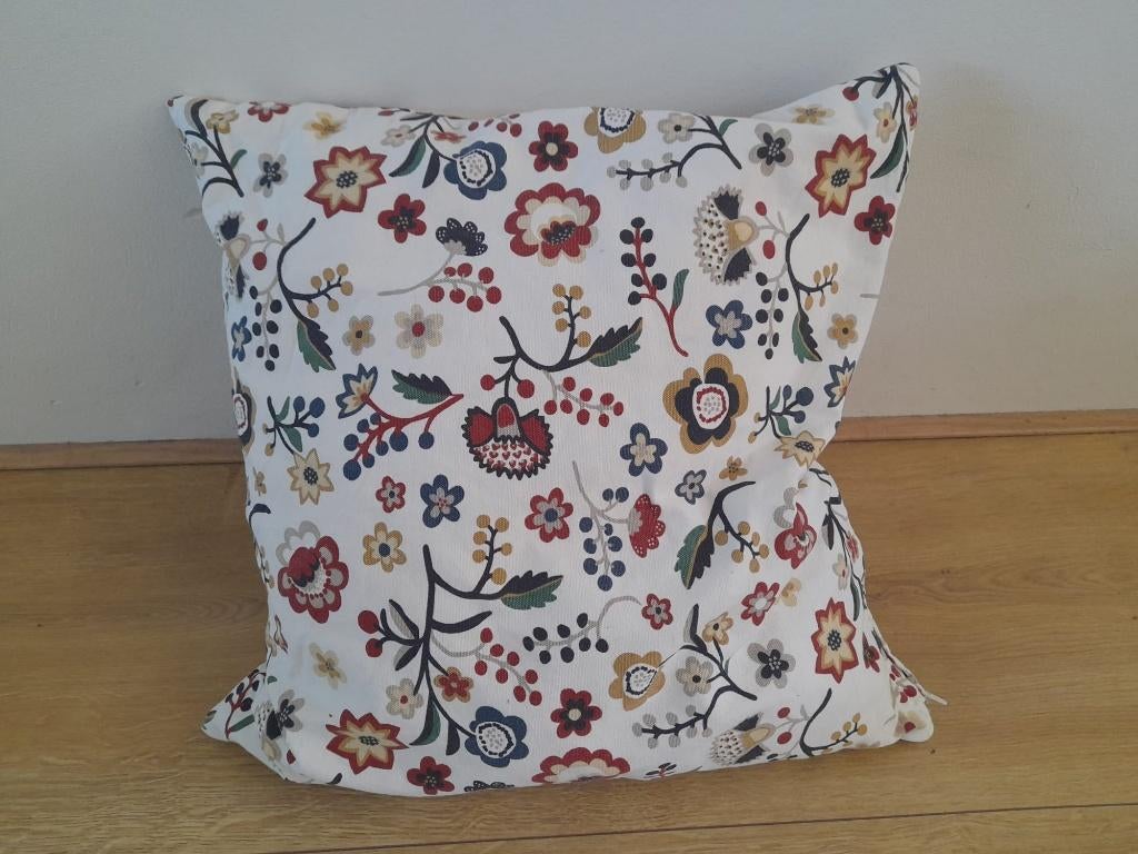 Z.g.a.n. IKEA Brunört kussen 32 x 32 cm, Ophalen of Verzenden, Zo goed als nieuw, Wit, Vierkant
