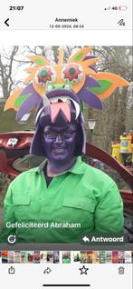 Drakenkoppen en vleugels van foam, Ophalen