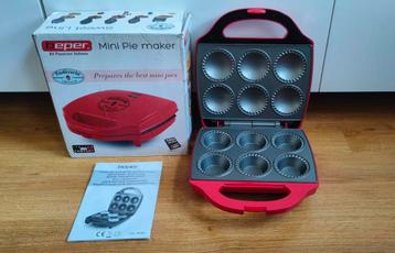 Mini pasteitjes en cupcakes maker  beschikbaar voor biedingen