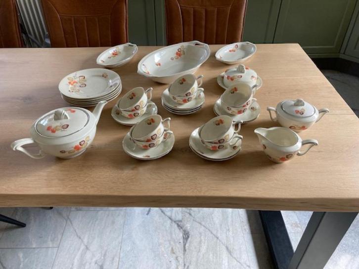 Victoria thee / ontbijt servies, Antiek en Kunst, Antiek | Servies compleet, Ophalen of Verzenden