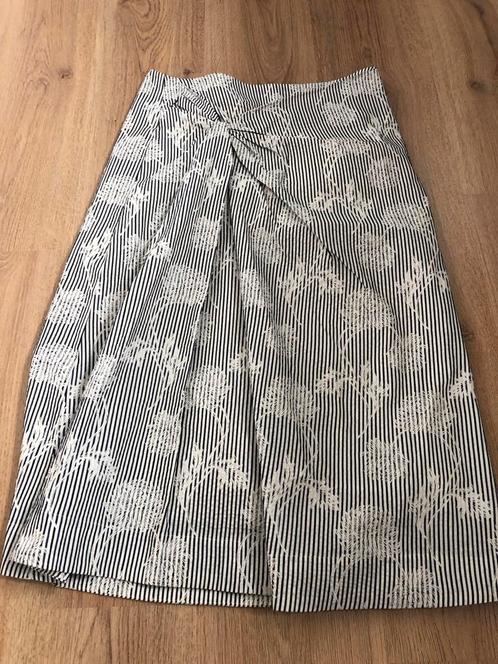 The barn blauw wit zwart gestreept rokje 36, Kleding | Dames, Rokken, Zo goed als nieuw, Maat 36 (S), Overige kleuren, Onder de knie