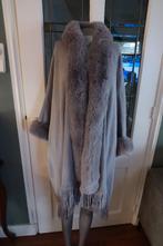 nieuwe prachtige cape open jas met kleine capuchon xxl, Kleding | Dames, Jassen | Winter, Ophalen of Verzenden, Nieuw, Maat 46/48 (XL) of groter