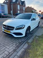 Mercedes A-Klasse A160 | 2017 AMG pakket Pano, Auto's, Origineel Nederlands, Te koop, 5 stoelen, Benzine