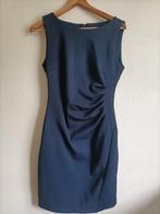 Donkerblauw jurkje Rinascimento M, Blauw, Rinascimento, Gedragen, Boven de knie