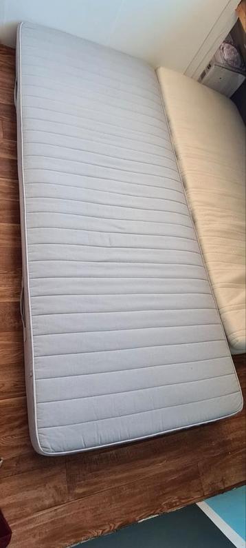 Gratis Ikea matras 210x90 beschikbaar voor biedingen