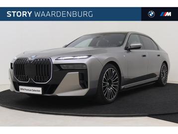 BMW i7 eDrive50 M Sport / Panoramadak Sky Lounge / Massagefu beschikbaar voor biedingen