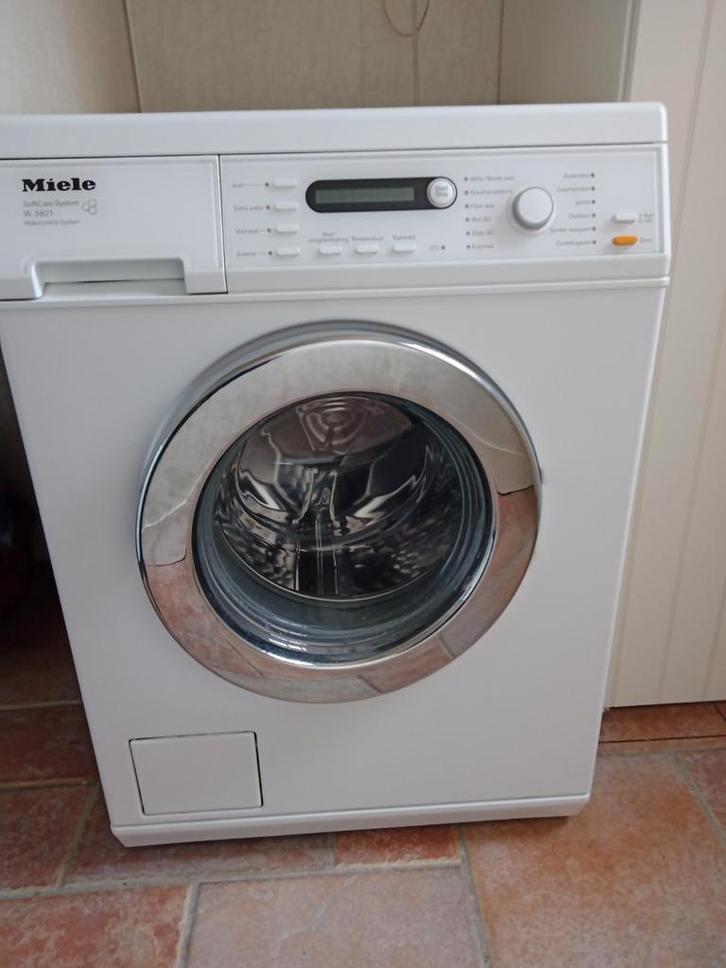 Miele W3821 wasmachine te koop geschikt voor onderdelen, Witgoed en Apparatuur, Wasmachines, Gebruikt, Voorlader, 6 tot 8 kg, 85 tot 90 cm