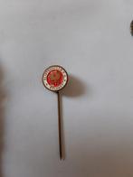 Speldje  FC Cliftonville, Verzamelen, Speldjes, Pins en Buttons, Ophalen of Verzenden, Zo goed als nieuw, Sport, Speldje of Pin