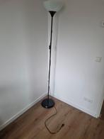 Staande lamp met glazen kap, Huis en Inrichting, Lampen | Vloerlampen, Ophalen, Gebruikt, Glas, Modern