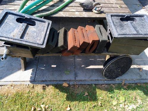 Vrijwel nieuwe uv lamp, pomp en filter bakken etc., Tuin en Terras, Vijver-toebehoren, Zo goed als nieuw, Vijverfilter, Ophalen of Verzenden