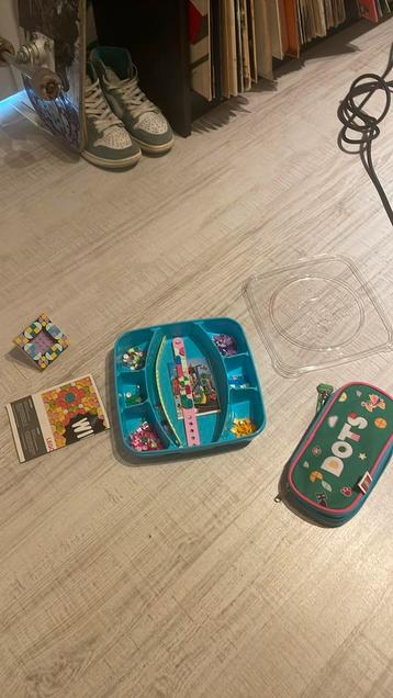 Lego dots beschikbaar voor biedingen