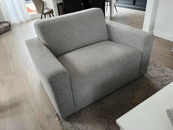 Pronto 1,5-zits bank - Lichtgrijs, Huis en Inrichting, Fauteuils, Gebruikt, Stof, 125 cm of meer, 75 tot 100 cm, Ophalen