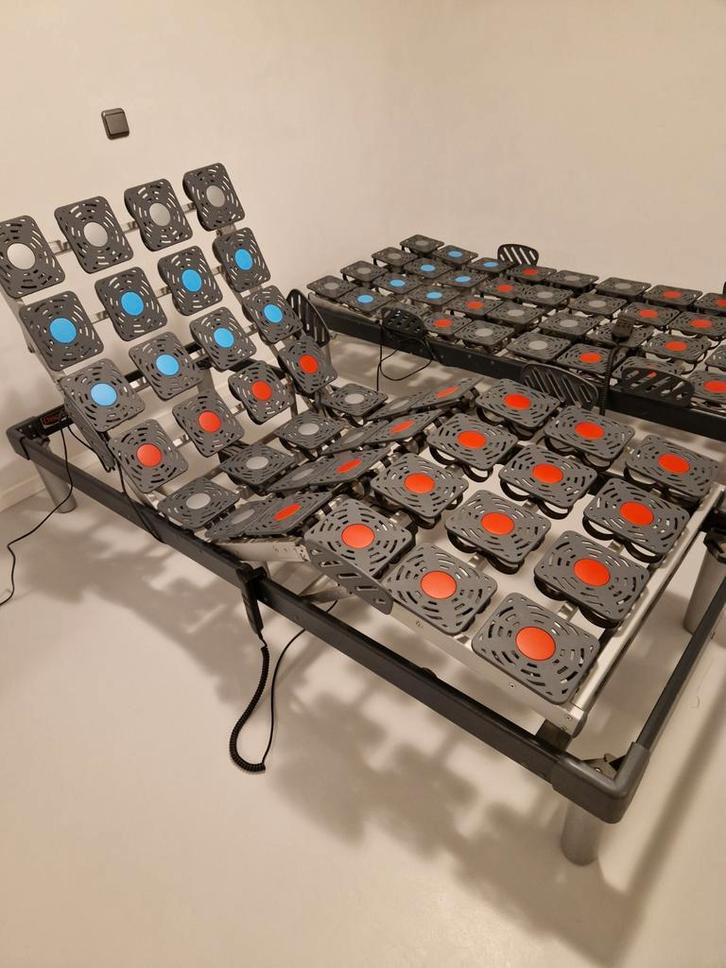 Electrische verstelbare bed schotelbodems, Discflex, 2 stuks, Antiek en Kunst, Antiek | Meubels | Bedden, Ophalen