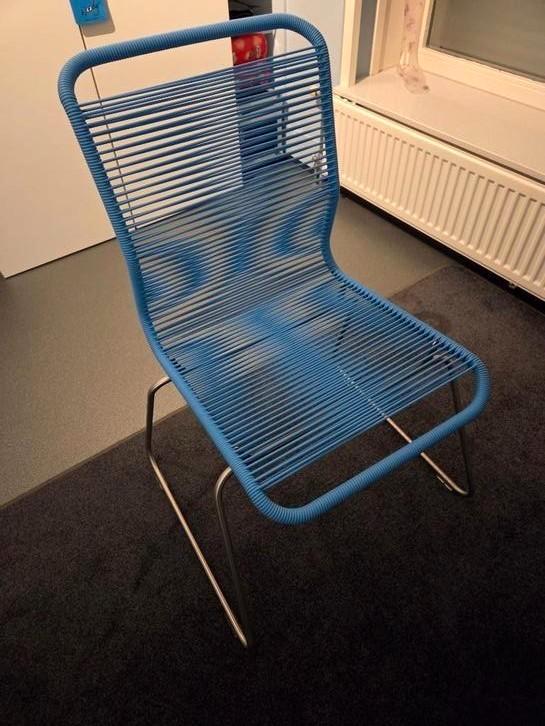 Pantone one Stoel van Montana, Huis en Inrichting, Stoelen, Zo goed als nieuw, Eén, Metaal, Overige materialen, Blauw, Ophalen of Verzenden