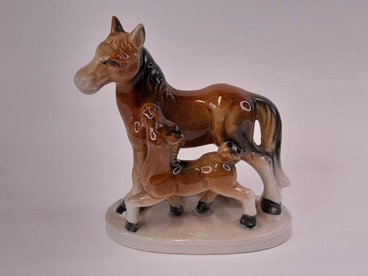 Beeldje paard en veulen -Japans - paardenbeeldje paarden, Verzamelen, Beelden en Beeldjes, Zo goed als nieuw, Dier, Ophalen of Verzenden