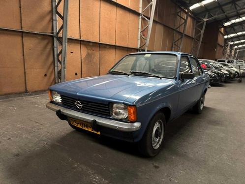 1978 Opel Kadett 1.2N de Luxe Sedan 29000 km 25-UM-24, Auto's, Opel, Bedrijf, Kadett, Benzine, Overige carrosserieën, Handgeschakeld