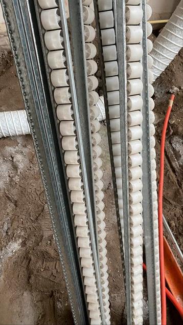Pallet Rollerbaan Rails - 8 Stuks beschikbaar voor biedingen
