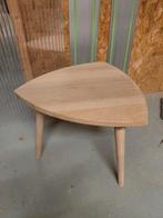 Massief Eiken Bijzettafeltje, Huis en Inrichting, Tafels | Bijzettafels, Ophalen, Minder dan 45 cm, Scandinavisch, 55 tot 75 cm