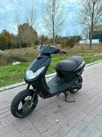 70cc vivacity blauw kenteken, Fietsen en Brommers, Scooters | Peugeot, Ophalen of Verzenden, Zo goed als nieuw, Tweetakt, Vivacity