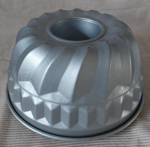 PATISSE grote tulbandvorm 🥞 zware kwaliteit ‍🍰, Hobby en Vrije tijd, Taarten en Cupcakes maken, Zo goed als nieuw, Bakvorm, Taarten