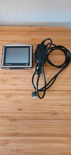 TomTom One autonavigatie, oplader+sdkaart N14644, als NIEUW!, Auto diversen, Autonavigatie, Ophalen of Verzenden, Zo goed als nieuw