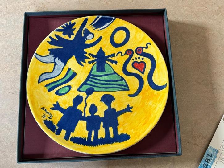 Corneille receptenschaal met certificaat in mooie cadeaudoos, Antiek en Kunst, Kunst | Litho's en Zeefdrukken, Ophalen of Verzenden
